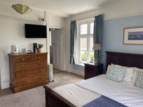 Double Room, Ensuite (St Ives Room)