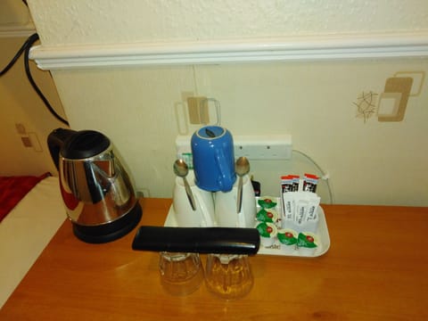 Family Room, Ensuite | Iron/ironing board, travel crib, free WiFi, bed sheets