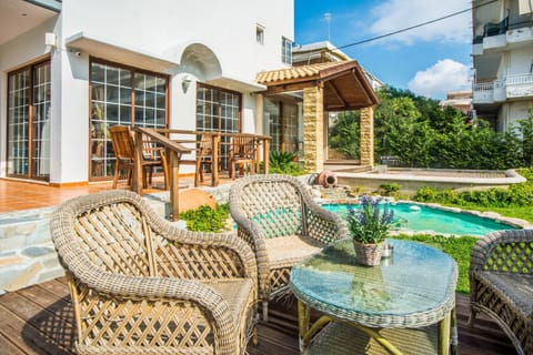 Outdoor pool, sun loungers