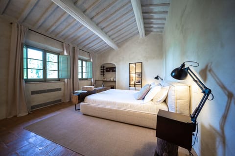 Deluxe Room | Premium bedding, minibar, soundproofing, iron/ironing board