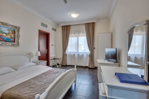Standard Double Room | In-room safe, soundproofing, iron/ironing board, free WiFi