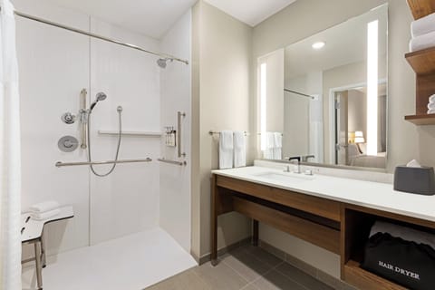 Suite, 1 Bedroom, Accessible (Communications, Mobility) | Bathroom | Free toiletries, towels