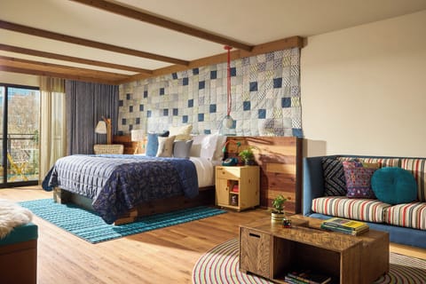 Egyptian cotton sheets, premium bedding, down comforters, pillowtop beds