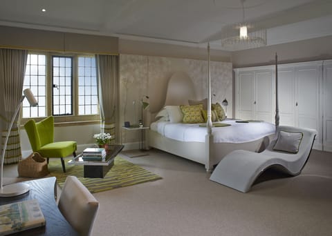 Room, 1 King Bed, Non Smoking, Garden View (Chestnut) | Egyptian cotton sheets, premium bedding, in-room safe, free WiFi