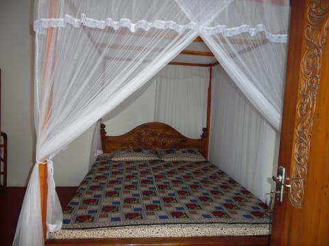 Standard Double Room, 1 Double Bed, Non Smoking, Ocean View | Desk, free WiFi