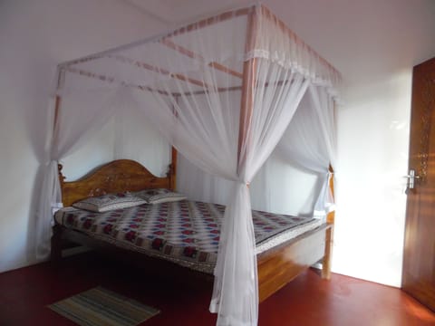 Standard Double Room, 1 Double Bed, Non Smoking, Ocean View | Desk, free WiFi