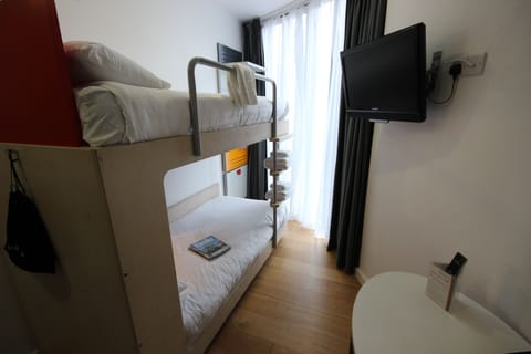 Standard Twin Room (Bunk beds) | Desk, laptop workspace, blackout drapes, soundproofing