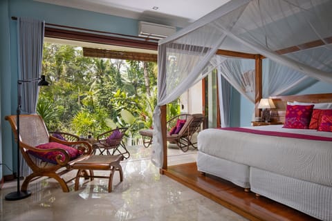 Standard Suite (Jungle View) | Egyptian cotton sheets, premium bedding, pillowtop beds, minibar