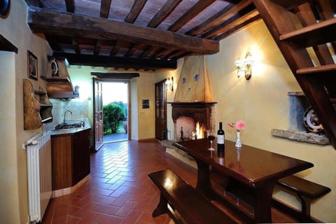 Apartment, 2 Bedrooms | Private kitchen