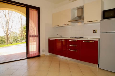 Comfort Apartment, 2 Bedrooms, 2 Bathrooms, Ground Floor | Private kitchen | Full-size fridge, stovetop, dishwasher, cookware/dishes/utensils