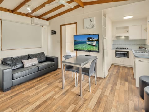 Swan Bay Studio Cabin | Private kitchenette | Microwave, electric kettle