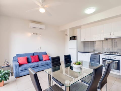 Standard Apartment, 1 Bedroom, Jetted Tub | Private kitchen | Full-size fridge, microwave, oven, stovetop