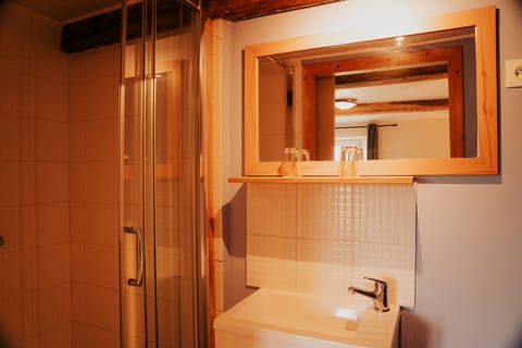 Family Room | Bathroom | Towels