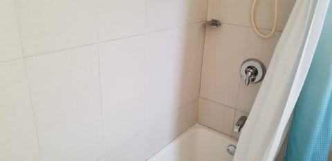 Luxury Apartment, 1 Bedroom, Ensuite | Bathroom shower