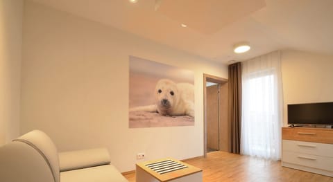 Loft (Gotlandia) | Living area | Flat-screen TV