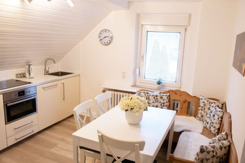 Apartment 3 in the attic with garden access | Private kitchen | Full-size fridge, microwave, oven, stovetop