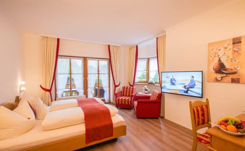 Double Room | In-room safe, soundproofing, free WiFi, bed sheets