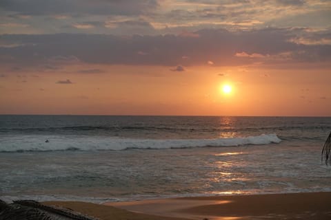 Beach nearby, white sand, 19 beach bars