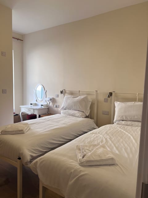 Twin Room (3rd Floor  ROOM 86)