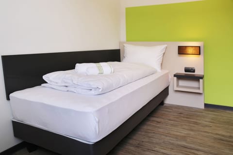 Standard Single Room, Private Bathroom | Desk, soundproofing, free WiFi, bed sheets