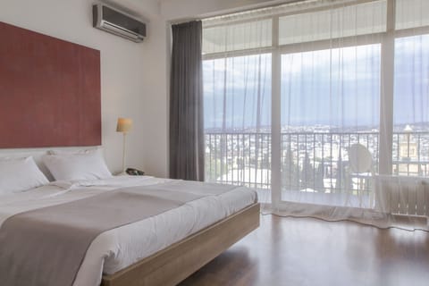 Deluxe Double Room, Balcony | Premium bedding, minibar, desk, soundproofing