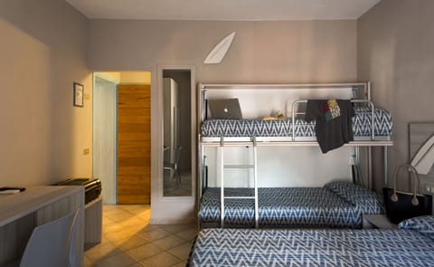 Standard Room | Minibar, in-room safe, desk, free WiFi