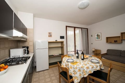 Apartment (Type A ) | Private kitchenette | Fridge, microwave, stovetop, coffee/tea maker