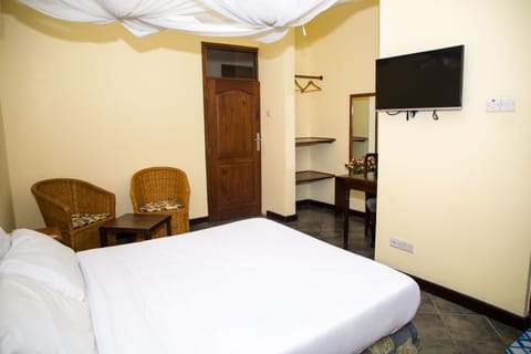 Deluxe Room | Premium bedding, desk, iron/ironing board, free WiFi