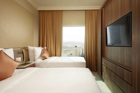 Deluxe Room Twin Bed | Minibar, in-room safe, soundproofing, free WiFi