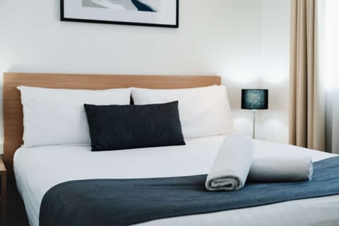 Premium bedding, pillowtop beds, minibar, laptop workspace