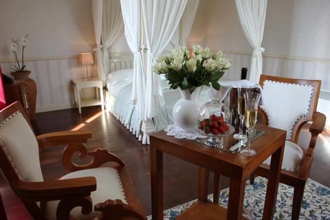 Superior Double Room, Terrace | Minibar, soundproofing, free WiFi, bed sheets