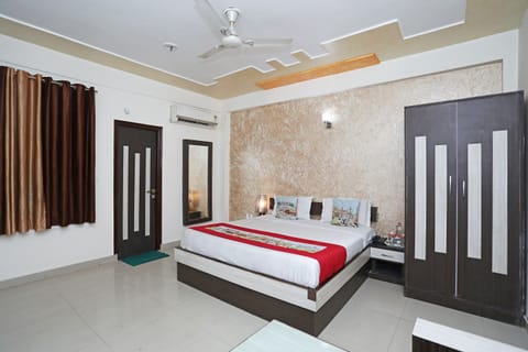 Standard Double Room | Bed sheets