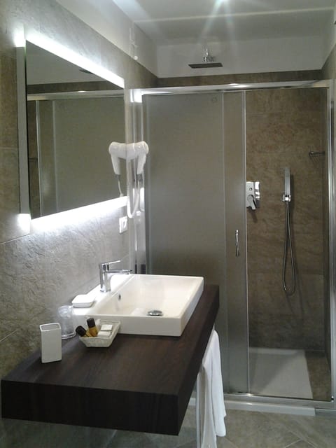 Minibar, in-room safe, desk, blackout drapes