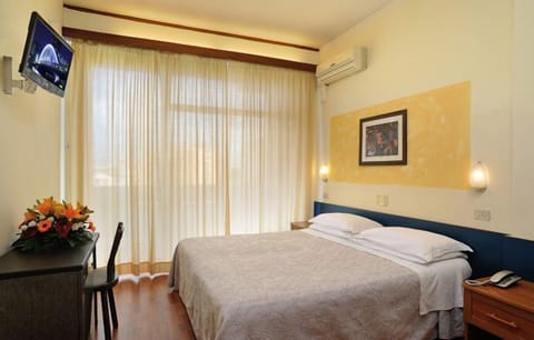 Double Room | In-room safe, free WiFi