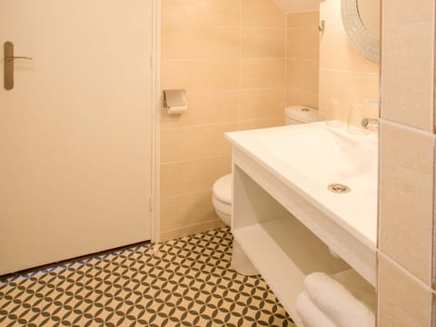 Double Room, Private Bathroom (Etage) | Bathroom