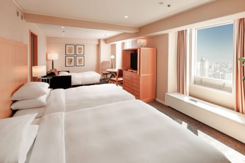 Junior Suite, 2 Twin Beds, Non Smoking | Hypo-allergenic bedding, down comforters, minibar, in-room safe