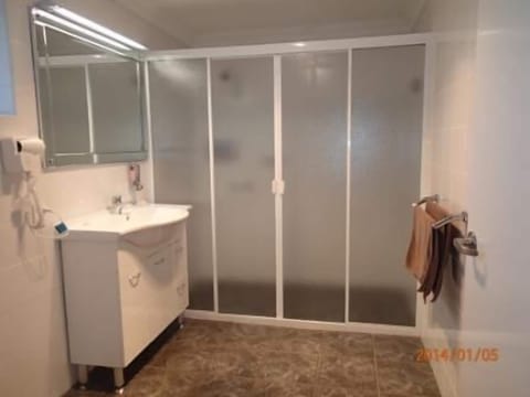 Studio, 1 Bedroom | Bathroom | Shower, hair dryer, towels