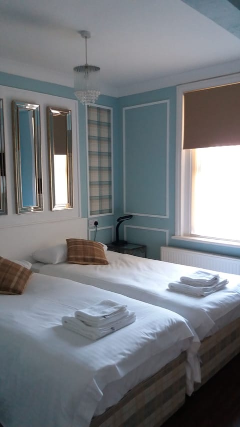 Classic Double Room, 1 Bedroom (The Folk Room Ensuite) | Iron/ironing board, free WiFi, bed sheets