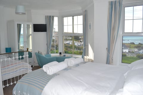 Suite, Ensuite, Sea View (Double Occupancy) | WiFi