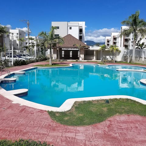 Outdoor pool, sun loungers