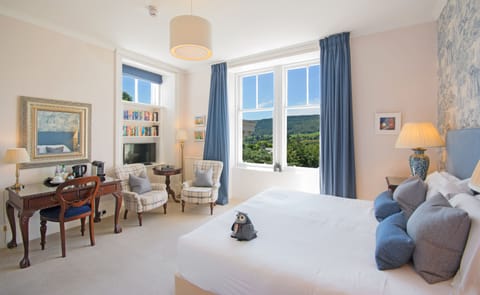 Premier Room | Desk, iron/ironing board, free WiFi, bed sheets