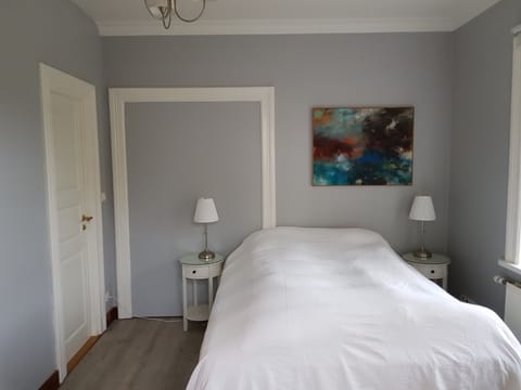 Double Room | Free WiFi, bed sheets