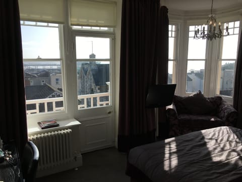 Deluxe Double Room, Balcony | Desk, iron/ironing board, free WiFi, bed sheets