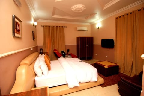 Presidential Suite | 6 bedrooms, premium bedding, in-room safe, individually decorated