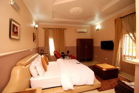 Presidential Suite | 6 bedrooms, premium bedding, in-room safe, individually decorated