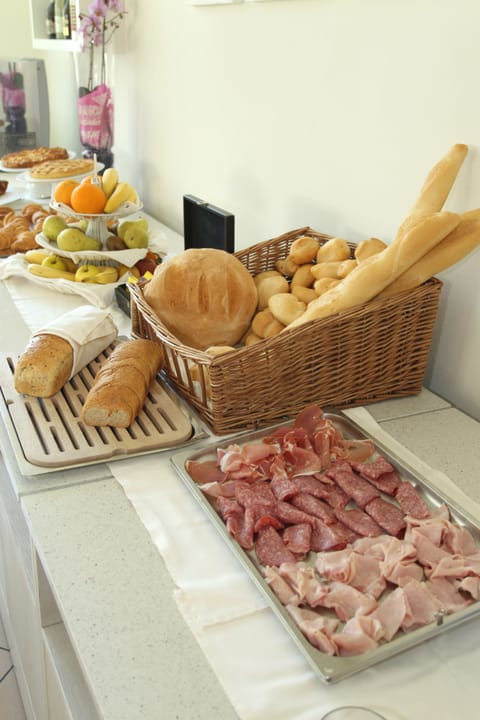 Daily buffet breakfast (EUR 8 per person)