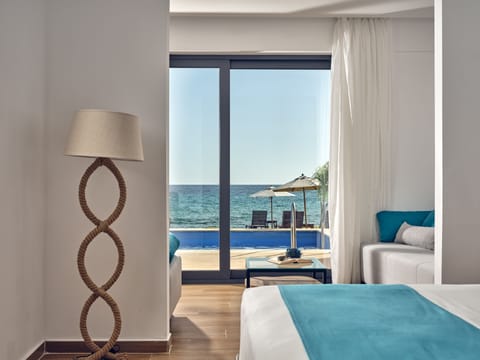 Seaside Honeymoon suite with Private Pool - Euphoria | Egyptian cotton sheets, premium bedding, down comforters, pillowtop beds