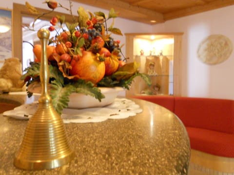 Check-in/check-out kiosk