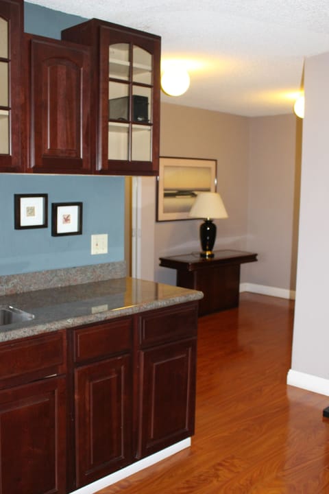 Presidential Suite, 1 King Bed, Fireplace, Jacuzzi | In-room safe, desk, iron/ironing board, free WiFi