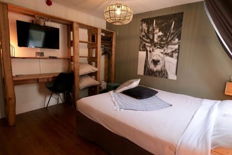 Double Room | Desk, free WiFi